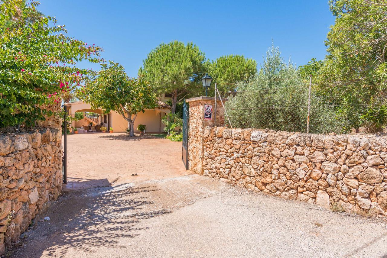 Clau De Sol Villa Can Picafort  Exterior photo